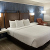 Отель Quality Inn & Suites, фото 50