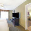 Отель Homewood Suites by Hilton Denver Int'l Airport, фото 3
