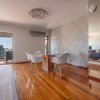 Отель Seaside Apartment With 3 Bdrm and Shared Pool, фото 2