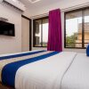 Отель OYO 11917 Hotel Symphony Grand, фото 13