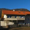 Отель Swiss Holiday House в Вильдерсвиле