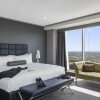 Отель Meriton Suites World Tower, фото 5