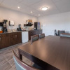 Отель R & R Lakeview in Hardisty, фото 13