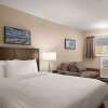 Отель Travelodge by Wyndham Salmon Arm BC, фото 5