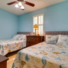 Отель Navarre Retreat w/ Screened-in Porch!, фото 4