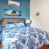 Отель Bromelia 6 - 2 BR Condo Just 2 Blocks From Beach and Town, фото 7