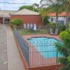 Отель Burke And Wills Motor Inn Swan Hill в Суон-Хилле