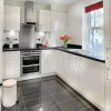 Отель Trinity Court - Central Windsor Modern 1 Bed Flat, with Gated Parking., фото 6