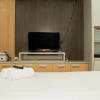 Отель Comfort Studio Apartment At Metropark Condominium Jababeka, фото 13