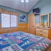 Отель Black Bear Lookout - Two Bedroom Cabin, фото 14