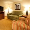 Отель Country Inn & Suites by Radisson, Knoxville at Cedar Bluff, TN, фото 3