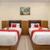 Отель RedDoorz Premium @ Jalan Cengkeh, фото 20