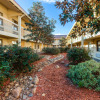 Отель La Quinta Inn by Wyndham Bossier City, фото 13
