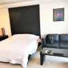 Отель Platinum Suites, Thepprasit Road - Large top Floor Studio, фото 13
