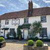 Отель George & Dragon Country Pub & Hotel Wolverton Townsend, фото 2