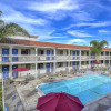 Отель Motel 6 Carlsbad, CA Beach, фото 15