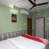 Отель OYO 15114 Ivy Hotel, фото 12
