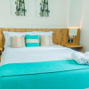 Отель Beautiful apt Best Location Terrace With Pool Access, фото 2