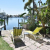 Отель Oasis at John's Pass Madeira Beach, фото 19