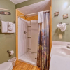 Отель Gatlinburg Getaway, 5 Bedrooms, Sleeps 22, Views, Hot Tub, Game Room,, фото 10