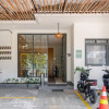 Отель Mono Coliving Ngagel, Surabaya, фото 3