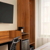 Отель La Quinta Inn & Suites by Wyndham Times Square South, фото 4