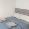 Отель Flat 2 Modern Two Bedrooms home with en-suite, free parking and Netflix, фото 5
