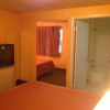 Отель Red Carpet Inn Niagara Falls, фото 1