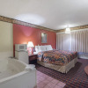 Отель Rodeway Inn On The Parkway, фото 18