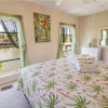 Отель Lazy Lagoon, 1 Bedroom, Bay side, Sleeps 4, Walk to the Beach, фото 6