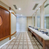 Отель Howard Johnson By Wyndham Lake Serenity Hotel Neijiang, фото 3