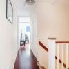 Отель Modern and Homely 2 Bedroom by Canary Wharf в Лондоне