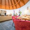 Отель dreamcation - Ehemalige KIRCHE mit Haus bis 26 Personen, 3D-Tour, Garten, Terrasse, BBQ, фото 16