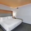 Отель Holiday Inn & Suites McKinney - N Allen, an IHG Hotel, фото 27