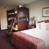 Отель American Eagle Inn & Suites в Брэнсоне