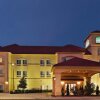 Отель La Quinta Inn & Suites Cedar Hill в Седар-Хиллсе