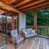 Отель Pappy's Peak 2 Bedroom Cabin by Redawning, фото 14