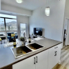 Отель Brand New, Top Floor Condo Downtown, фото 3