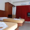 Отель OYO 38662 Snt Comforts Lodge, фото 10