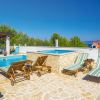 Отель Holiday house Anabella - open swimming pool: Supetar, Island Brac, фото 10