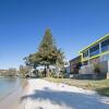 Отель Sunrise Waters', 2/63 Soldiers Point Road - Stunning Waterfront Property, фото 17