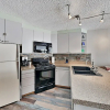 Отель Ski-in/ski-out : Balcony, Fireplace & Hot Tub Studio Bedroom Condo, фото 5