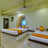 Отель OYO 2061 Hotel New Holiday Inn, фото 4
