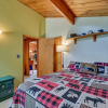 Отель Cozy Munds Park Cabin w/ Fireplace & Deck!, фото 5