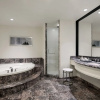 Отель Vogue Hotel Montreal Downtown, Curio Collection by Hilton, фото 9