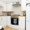 Отель Comfy, 2 Bed House, Sleeps 6 with Garden and Free Parking in Cheltenham, фото 7
