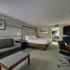 Отель Holiday Inn Plainview-Long Island, an IHG Hotel, фото 5