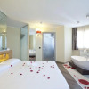 Отель Harmony Suite Hotel, фото 8