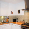 Отель Bright 2 Bedroom Home With Balcony, фото 5