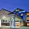 Отель Holiday Inn Express & Suites McPherson, an IHG Hotel в МакФерсоне